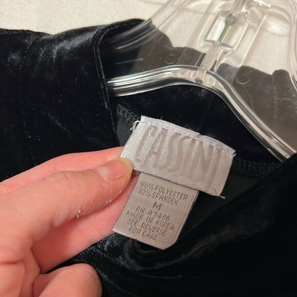 Black Velvet Dress - Timeless Classic - Picture 5 of 5